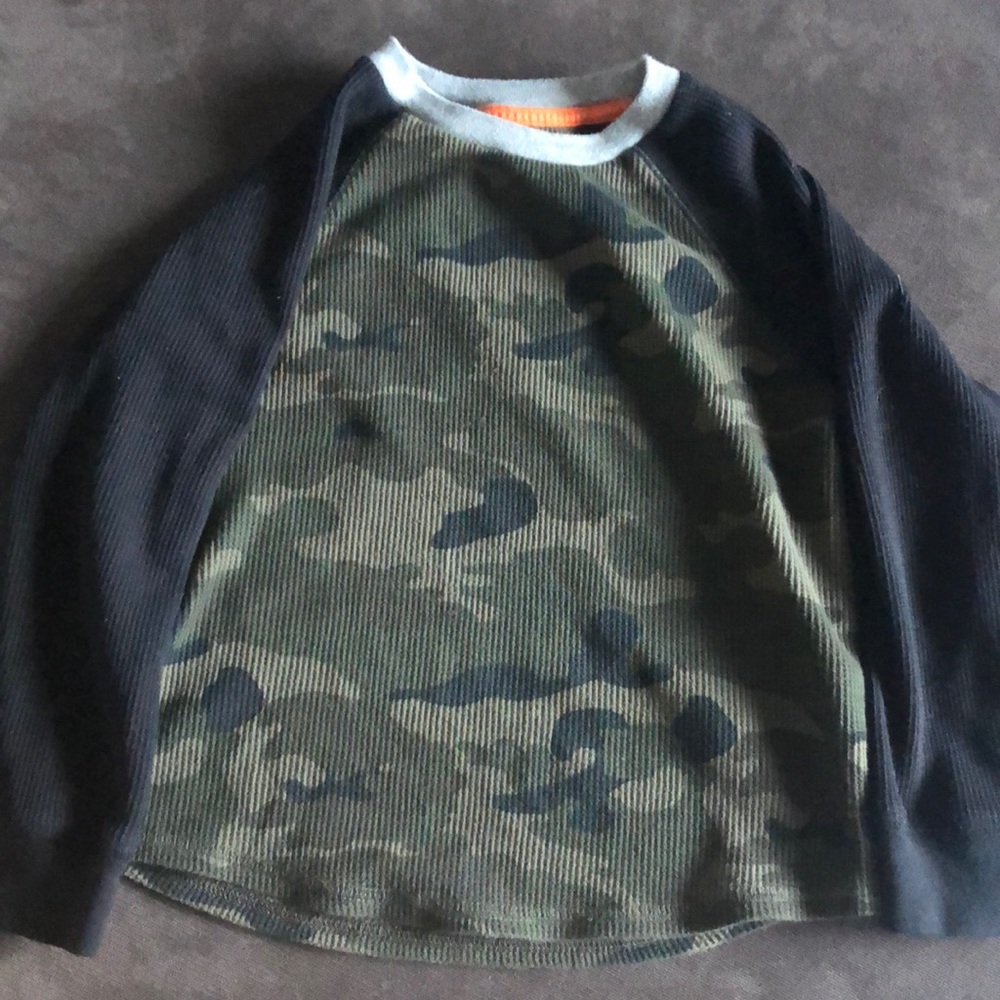 Old Navy boys camo shirt size XS (5)